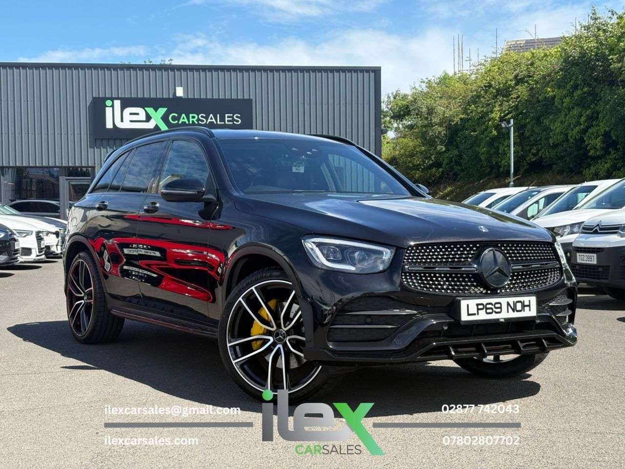 A 2019 MERCEDES-BENZ GLC 2.0 GLC300d AMG Line (Premium) SUV 5dr Diesel G-Tronic+ 4MATIC Euro 6 (s/s) A 2019 MERCEDES-BENZ GLC 2.0 GLC300d AMG Line (Premium) SUV 5dr Diesel G-Tronic+ 4MATIC Euro 6 (s/s)