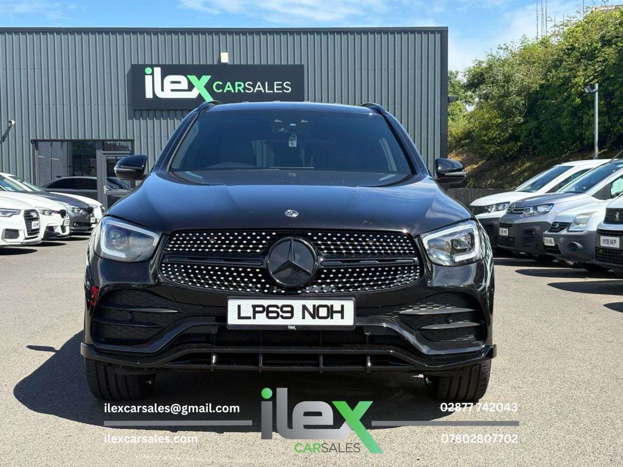A 2019 MERCEDES-BENZ GLC 2.0 GLC300d AMG Line (Premium) SUV 5dr Diesel G-Tronic+ 4MATIC Euro 6 (s/s) A 2019 MERCEDES-BENZ GLC 2.0 GLC300d AMG Line (Premium) SUV 5dr Diesel G-Tronic+ 4MATIC Euro 6 (s/s)