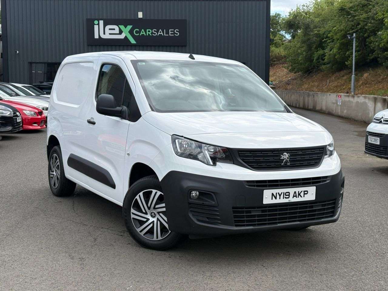 A 2019 PEUGEOT PARTNER 1.6 BlueHDi 1000 Professional Standard Panel Van 5dr Diesel Manual SWB Euro A 2019 PEUGEOT PARTNER 1.6 BlueHDi 1000 Professional Standard Panel Van 5dr Diesel Manual SWB Euro