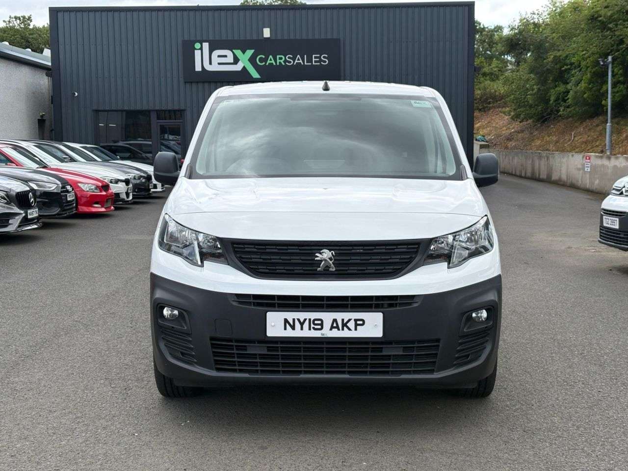 A 2019 PEUGEOT PARTNER 1.6 BlueHDi 1000 Professional Standard Panel Van 5dr Diesel Manual SWB Euro A 2019 PEUGEOT PARTNER 1.6 BlueHDi 1000 Professional Standard Panel Van 5dr Diesel Manual SWB Euro