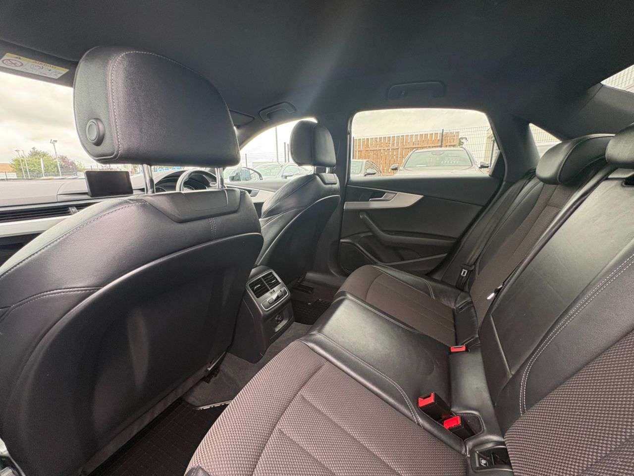 2016 AUDI A4 2016 AUDI A4