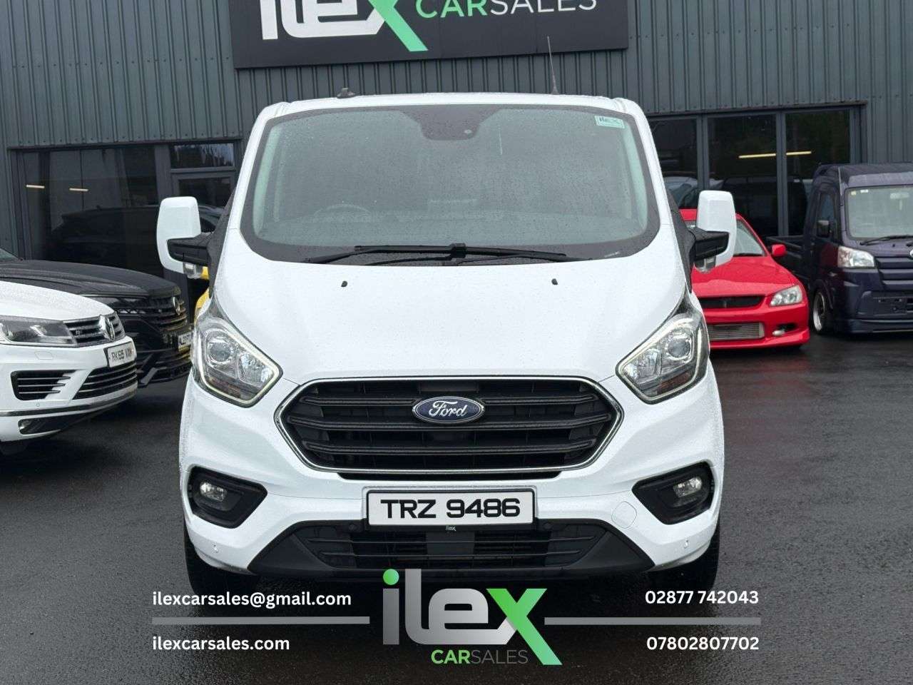 A 2022 FORD TRANSIT CUSTOM 2.0 300 EcoBlue Limited Crew Van Double Cab 5dr Diesel Manual L1 H1 Euro 6 A 2022 FORD TRANSIT CUSTOM 2.0 300 EcoBlue Limited Crew Van Double Cab 5dr Diesel Manual L1 H1 Euro 6
