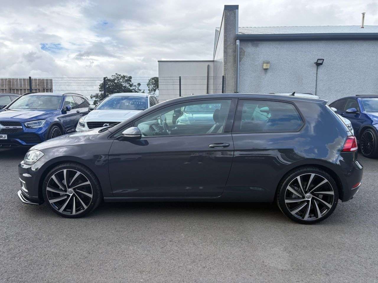 2017 VOLKSWAGEN GOLF 2017 VOLKSWAGEN GOLF