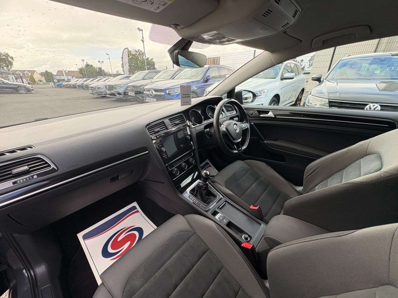 2017 VOLKSWAGEN GOLF 2017 VOLKSWAGEN GOLF