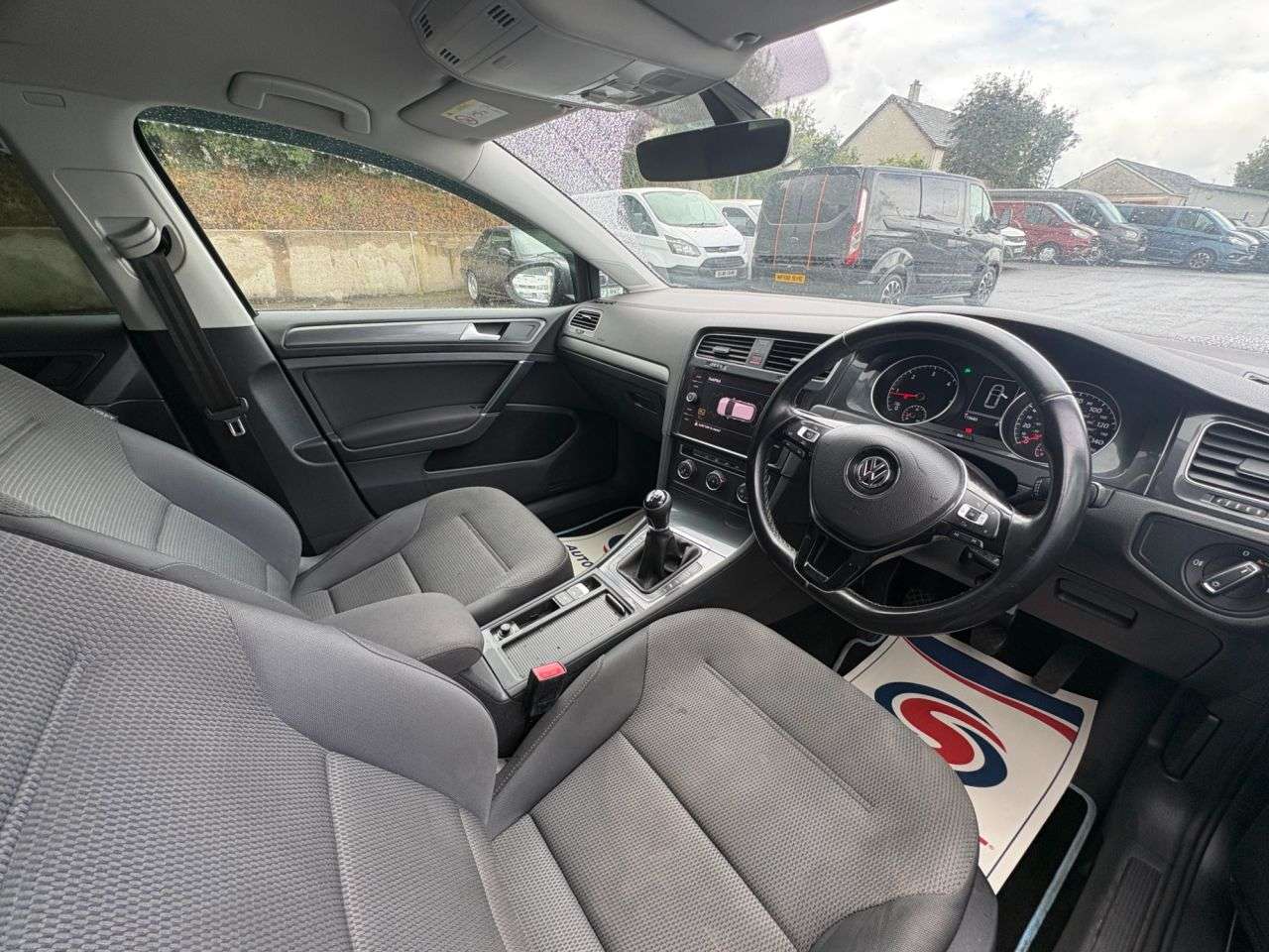 2017 VOLKSWAGEN GOLF 2017 VOLKSWAGEN GOLF