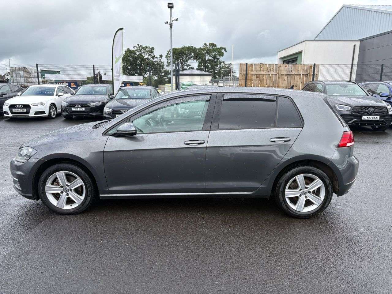 2017 VOLKSWAGEN GOLF 2017 VOLKSWAGEN GOLF