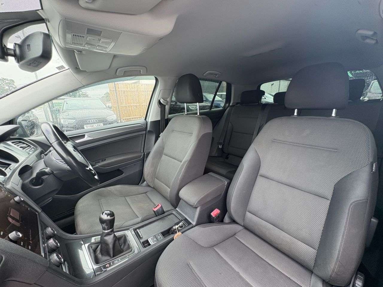 2017 VOLKSWAGEN GOLF 2017 VOLKSWAGEN GOLF