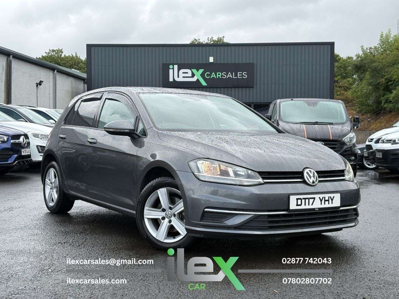 A 2017 VOLKSWAGEN GOLF 1.6 TDI BlueMotion Tech SE Nav Hatchback 5dr Diesel Manual Euro 6 (s/s) (11 A 2017 VOLKSWAGEN GOLF 1.6 TDI BlueMotion Tech SE Nav Hatchback 5dr Diesel Manual Euro 6 (s/s) (11