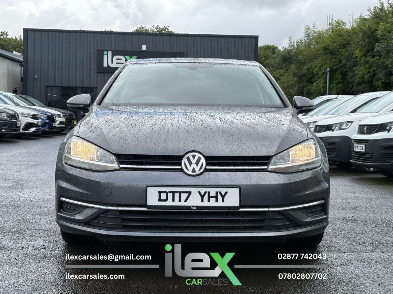 A 2017 VOLKSWAGEN GOLF 1.6 TDI BlueMotion Tech SE Nav Hatchback 5dr Diesel Manual Euro 6 (s/s) (11 A 2017 VOLKSWAGEN GOLF 1.6 TDI BlueMotion Tech SE Nav Hatchback 5dr Diesel Manual Euro 6 (s/s) (11