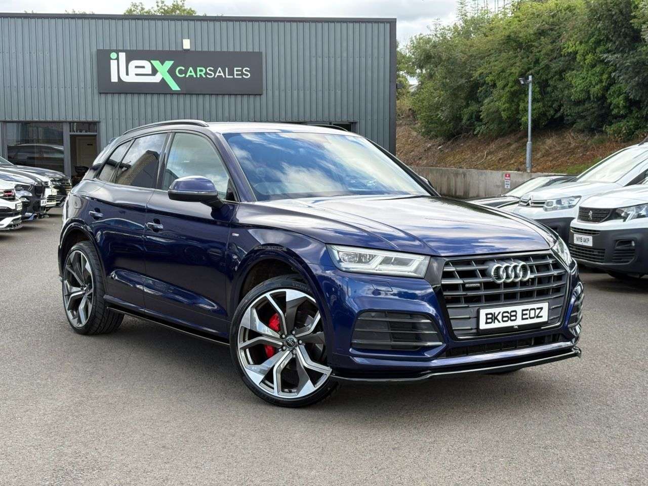 A 2018 AUDI Q5 2.0 TDI 40 S line SUV 5dr Diesel S Tronic quattro Euro 6 (s/s) (190 ps) 190 A 2018 AUDI Q5 2.0 TDI 40 S line SUV 5dr Diesel S Tronic quattro Euro 6 (s/s) (190 ps) 190