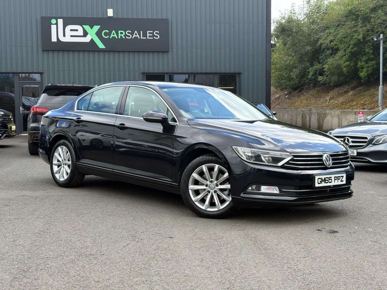A 2015 VOLKSWAGEN PASSAT 2.0 TDI BlueMotion Tech SE Saloon 4dr Diesel Manual Euro 6 (s/s) (150 ps) 6 A 2015 VOLKSWAGEN PASSAT 2.0 TDI BlueMotion Tech SE Saloon 4dr Diesel Manual Euro 6 (s/s) (150 ps) 6