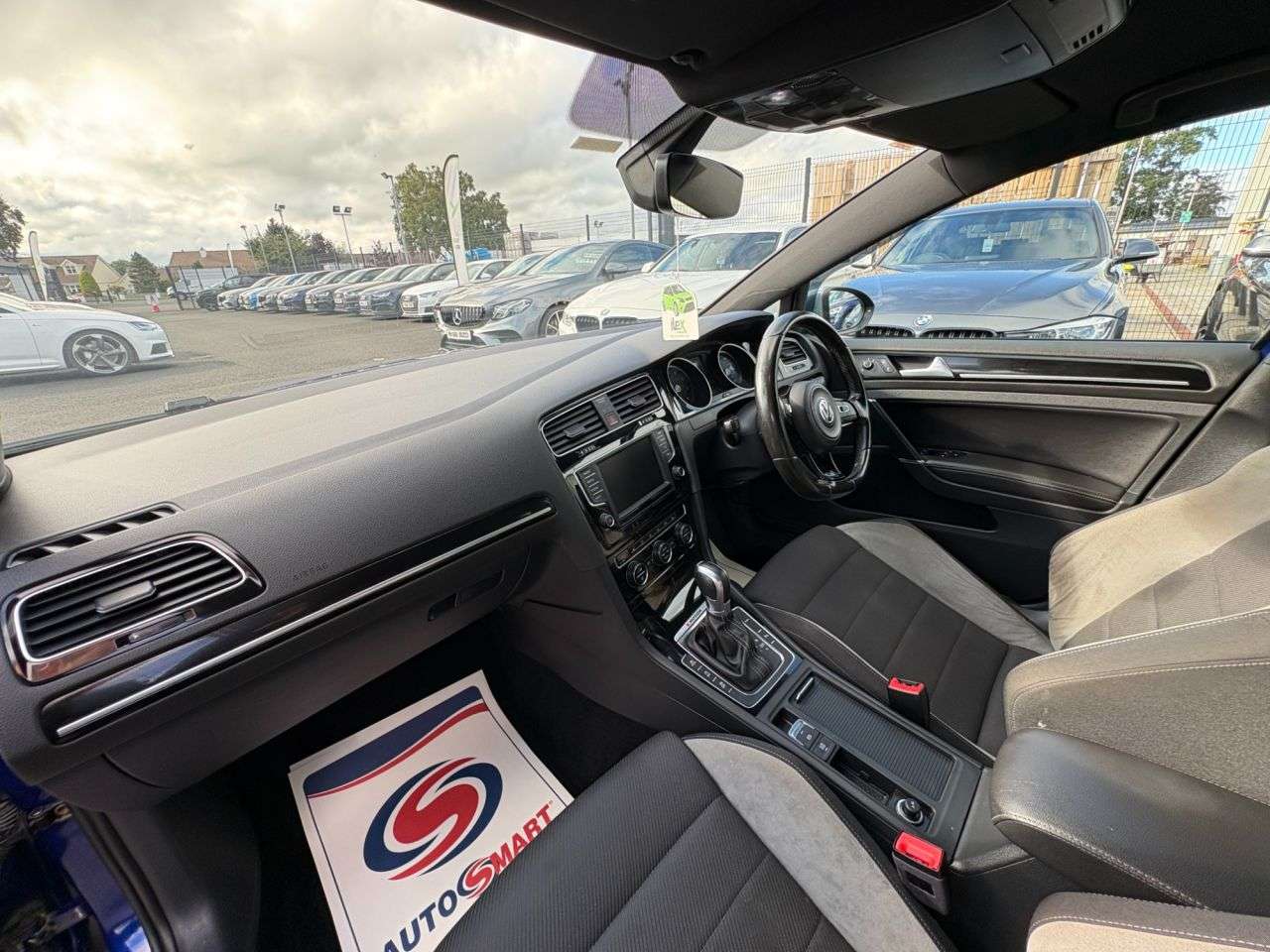 2017 VOLKSWAGEN GOLF 2017 VOLKSWAGEN GOLF