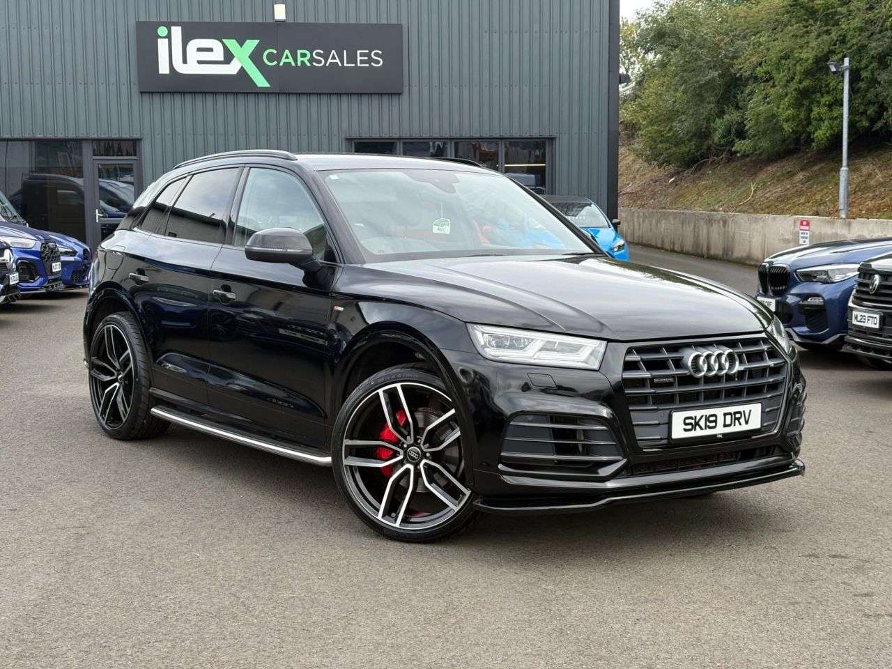 A 2019 AUDI Q5 2.0 TDI 40 S line SUV 5dr Diesel S Tronic quattro Euro 6 (s/s) (190 ps) 190 A 2019 AUDI Q5 2.0 TDI 40 S line SUV 5dr Diesel S Tronic quattro Euro 6 (s/s) (190 ps) 190