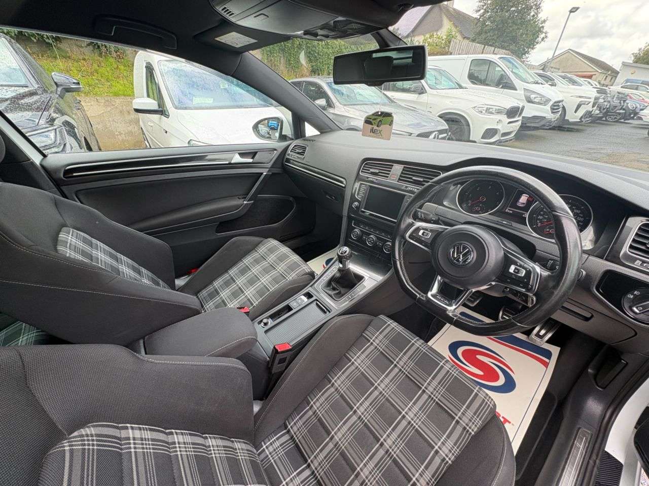 2016 VOLKSWAGEN GOLF 2016 VOLKSWAGEN GOLF