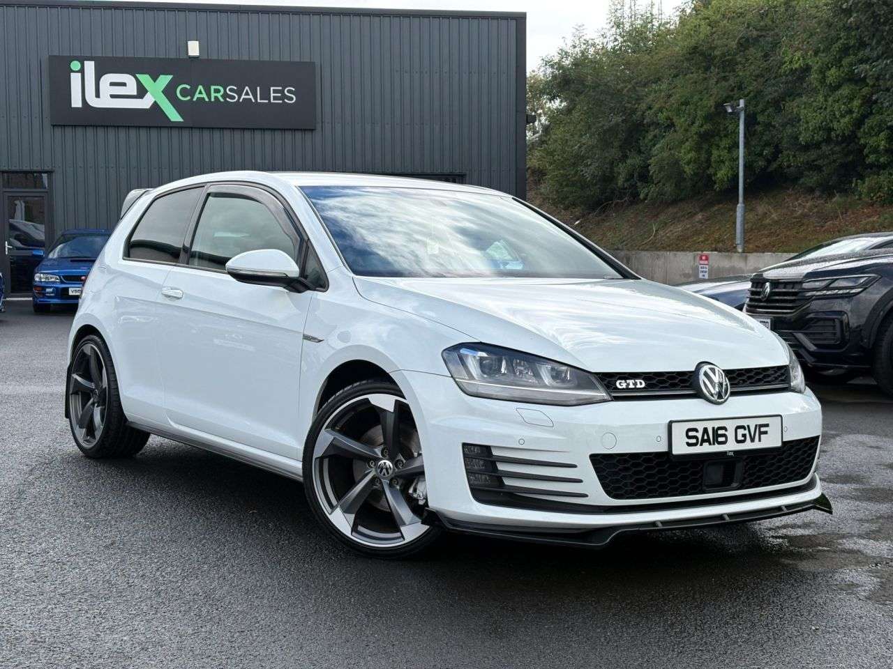 A 2016 VOLKSWAGEN GOLF 2.0 TDI BlueMotion Tech GTD Hatchback 3dr Diesel Manual Euro 6 (s/s) (184 p A 2016 VOLKSWAGEN GOLF 2.0 TDI BlueMotion Tech GTD Hatchback 3dr Diesel Manual Euro 6 (s/s) (184 p
