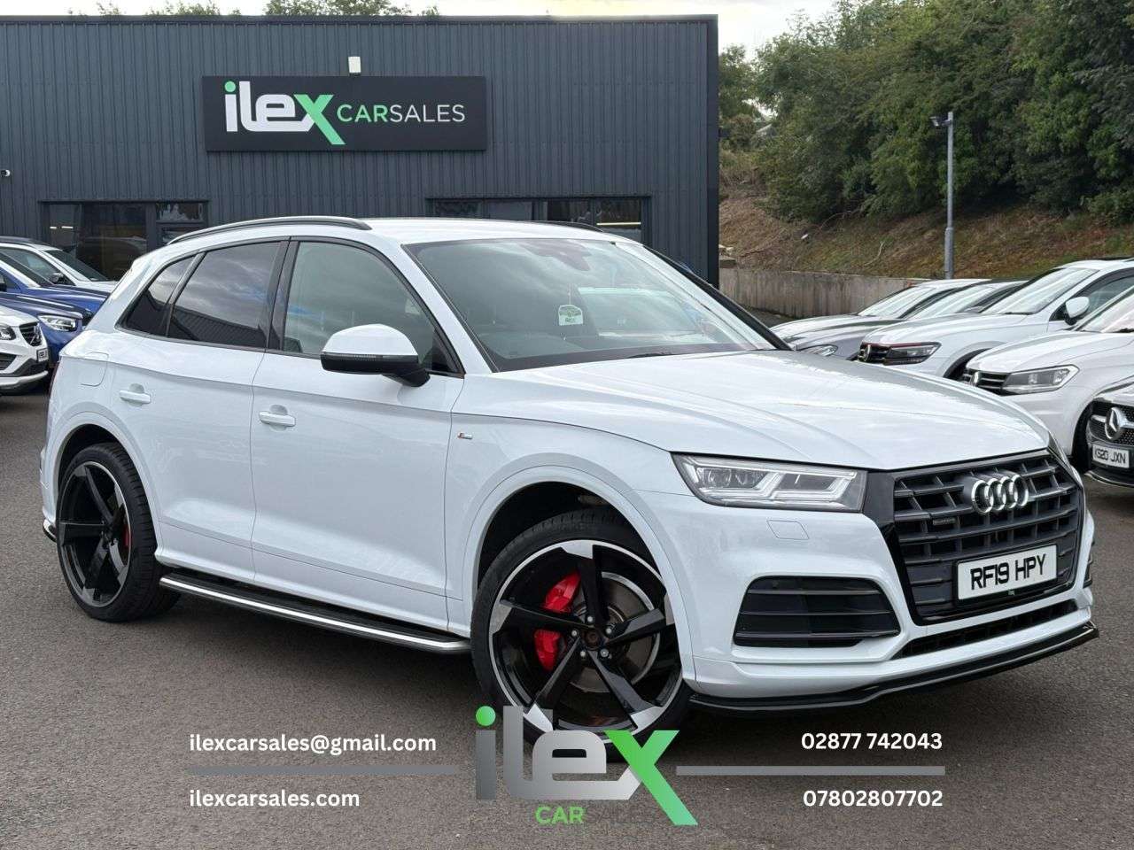 A 2019 AUDI Q5 2.0 TDI 40 S line SUV 5dr Diesel S Tronic quattro Euro 6 (s/s) (190 ps) 190 A 2019 AUDI Q5 2.0 TDI 40 S line SUV 5dr Diesel S Tronic quattro Euro 6 (s/s) (190 ps) 190