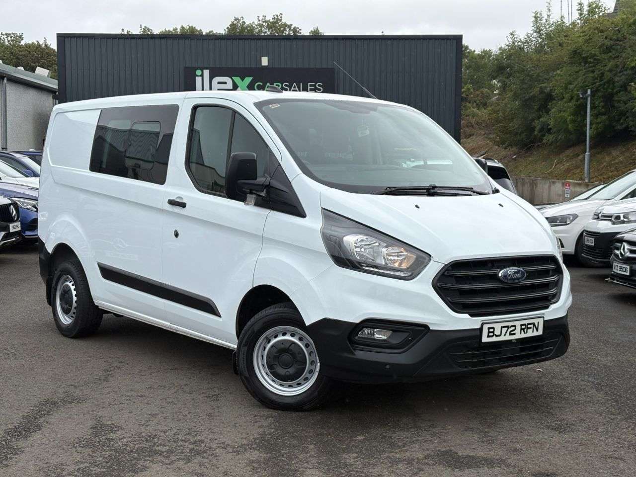 A 2022 FORD TRANSIT CUSTOM 2.0 300 EcoBlue Leader Crew Van Double Cab 5dr Diesel Manual L1 H1 Euro 6 ( A 2022 FORD TRANSIT CUSTOM 2.0 300 EcoBlue Leader Crew Van Double Cab 5dr Diesel Manual L1 H1 Euro 6 (