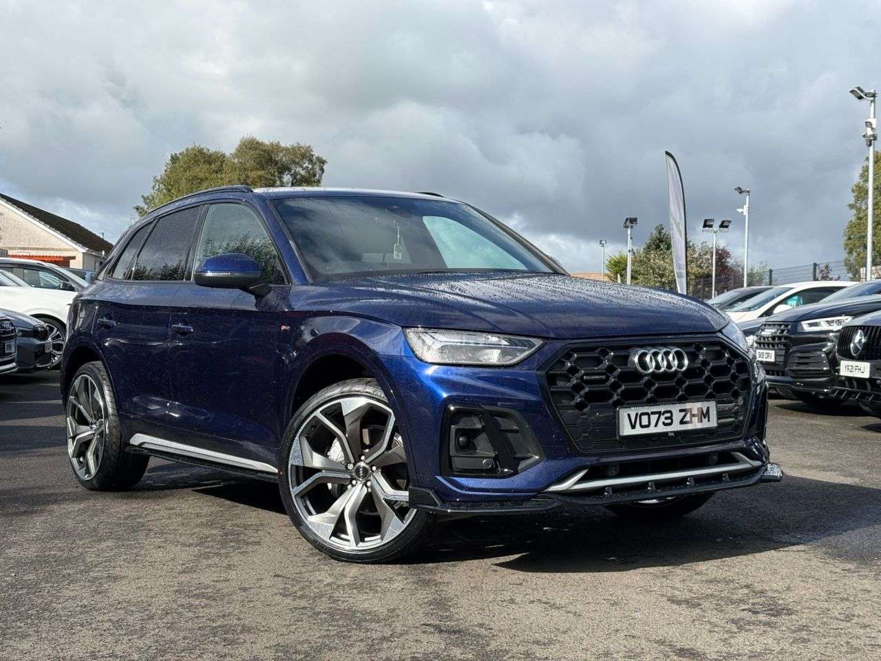 A 2023 AUDI Q5 2.0 TDI 40 S line SUV 5dr Diesel S Tronic quattro Euro 6 (s/s) (204 ps) 204 A 2023 AUDI Q5 2.0 TDI 40 S line SUV 5dr Diesel S Tronic quattro Euro 6 (s/s) (204 ps) 204