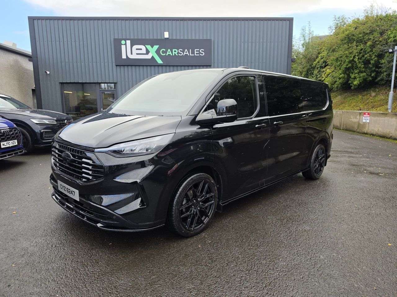 A 2024 FORD TRANSIT CUSTOM 2.0 300 EcoBlue Limited Panel Van 5dr Diesel Auto L2 H1 Euro 6 (s/s) (170 p A 2024 FORD TRANSIT CUSTOM 2.0 300 EcoBlue Limited Panel Van 5dr Diesel Auto L2 H1 Euro 6 (s/s) (170 p