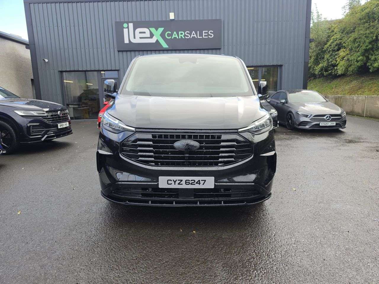 A 2024 FORD TRANSIT CUSTOM 2.0 300 EcoBlue Limited Panel Van 5dr Diesel Auto L2 H1 Euro 6 (s/s) (170 p A 2024 FORD TRANSIT CUSTOM 2.0 300 EcoBlue Limited Panel Van 5dr Diesel Auto L2 H1 Euro 6 (s/s) (170 p
