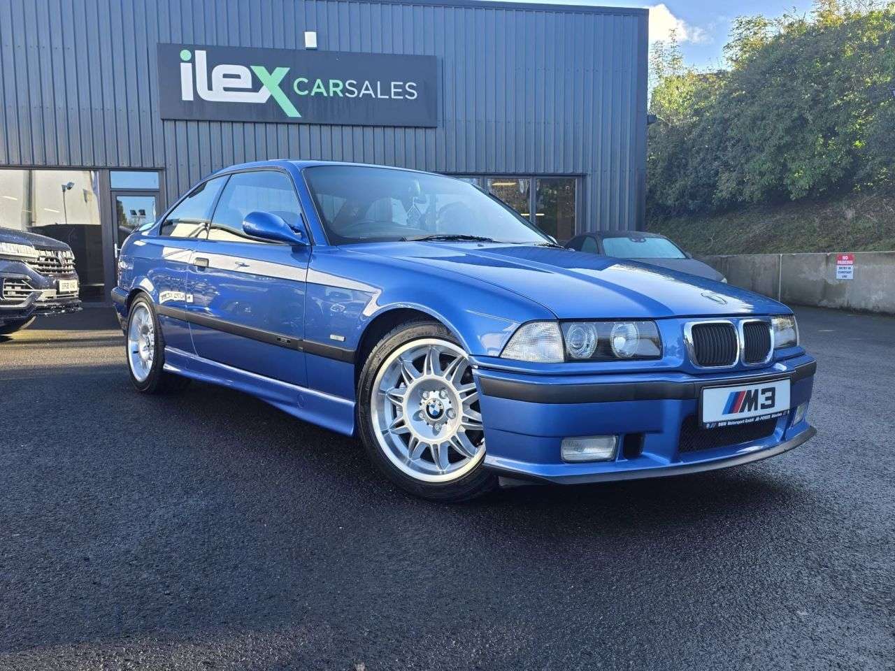 A 1998 BMW M3 3.2 Evolution Coupe 2dr Petrol Manual (267 g/km, 321 bhp) Electric black Va A 1998 BMW M3 3.2 Evolution Coupe 2dr Petrol Manual (267 g/km, 321 bhp) Electric black Va