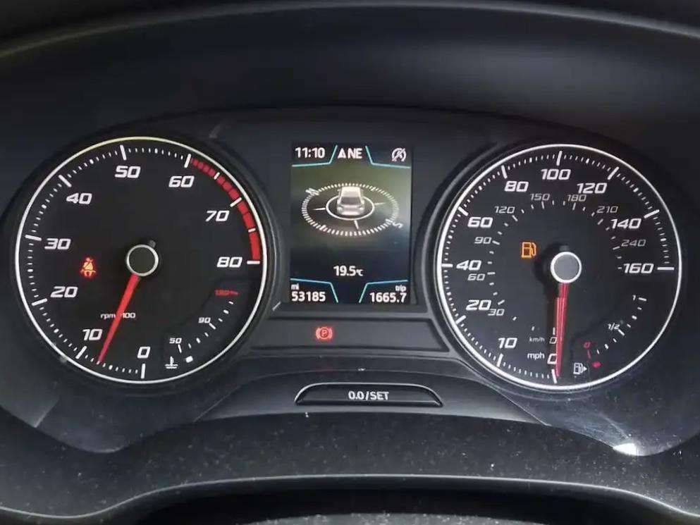 A 2018 SEAT LEON 1.2 TSI SE Dynamic Technology Hatchback 5dr Petrol Manual Euro 6 (s/s) (110 ps) A 2018 SEAT LEON 1.2 TSI SE Dynamic Technology Hatchback 5dr Petrol Manual Euro 6 (s/s) (110 ps)