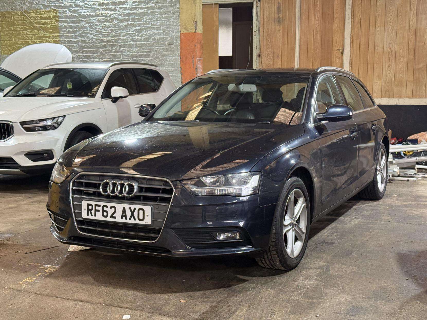 A 2013 AUDI A4 2.0 TDI SE Technik Saloon 4dr Diesel S Tronic quattro Euro 5 (s/s) (177 ps) A 2013 AUDI A4 2.0 TDI SE Technik Saloon 4dr Diesel S Tronic quattro Euro 5 (s/s) (177 ps)