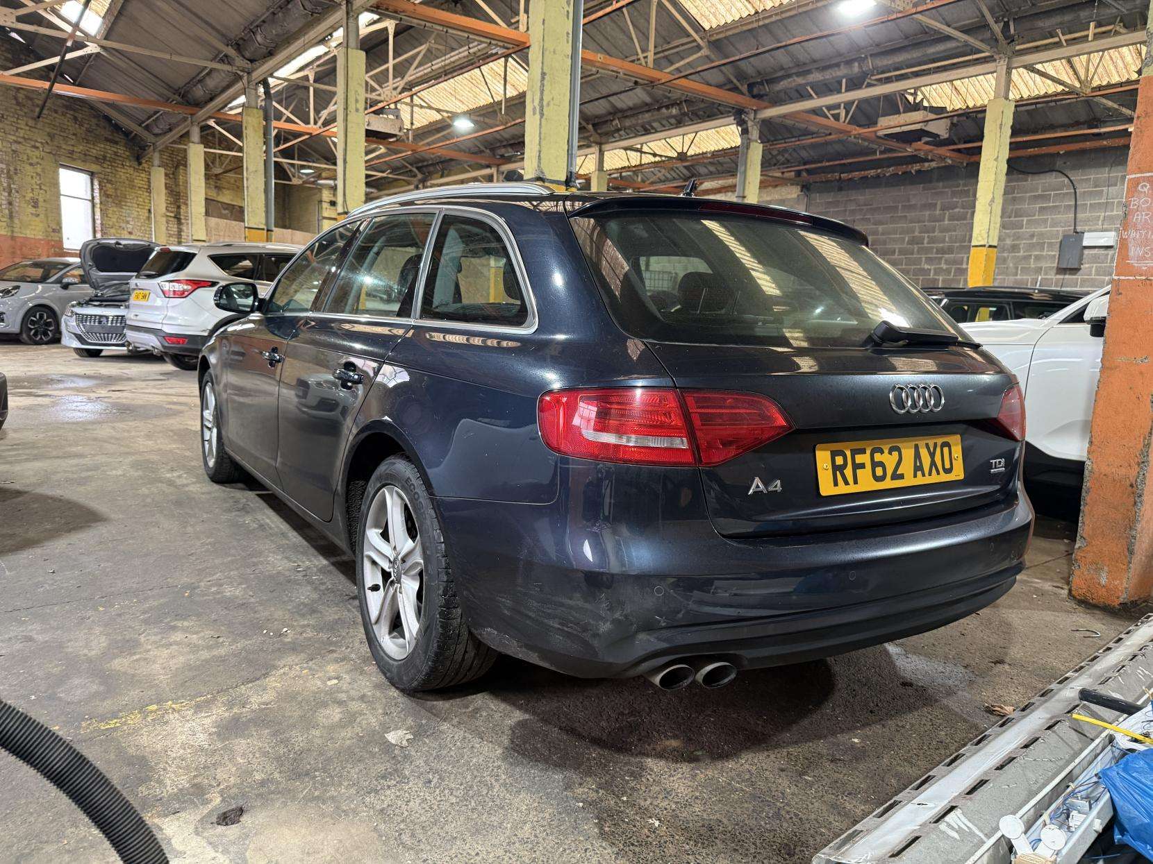 A 2013 AUDI A4 2.0 TDI SE Technik Saloon 4dr Diesel S Tronic quattro Euro 5 (s/s) (177 ps) A 2013 AUDI A4 2.0 TDI SE Technik Saloon 4dr Diesel S Tronic quattro Euro 5 (s/s) (177 ps)