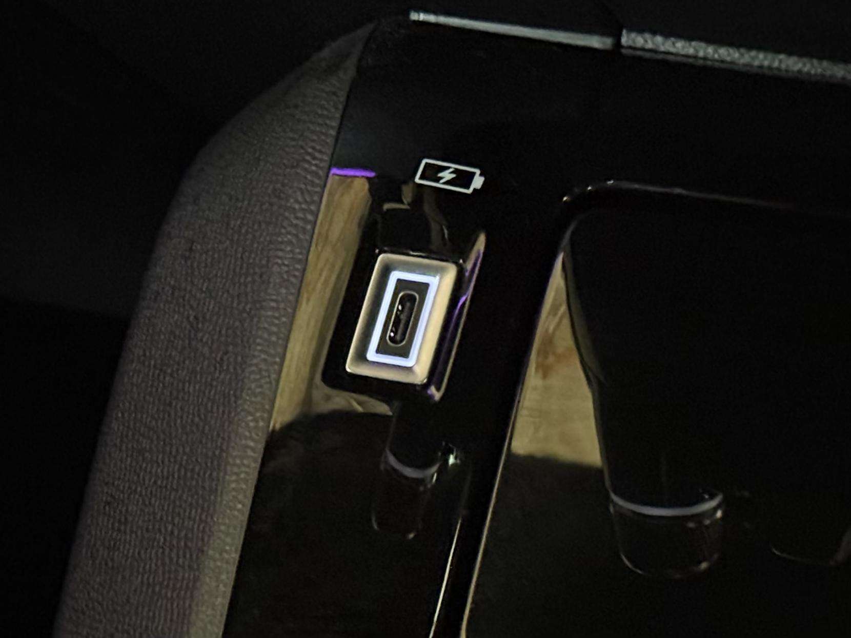 2023 PEUGEOT 2008 2023 PEUGEOT 2008