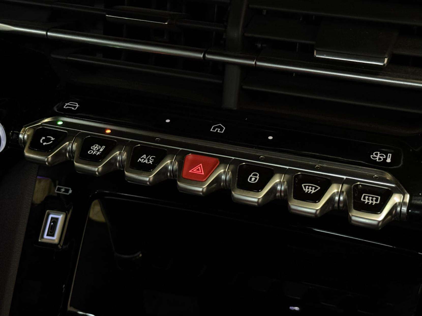 2023 PEUGEOT 2008 2023 PEUGEOT 2008