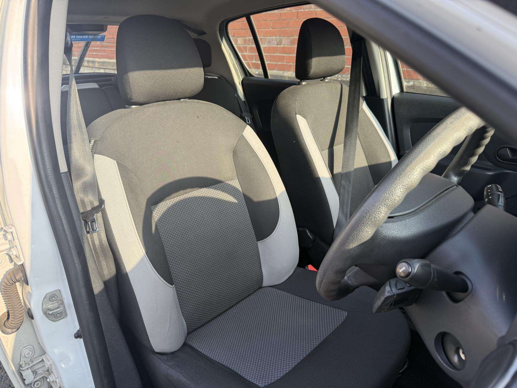 2016 DACIA SANDERO 2016 DACIA SANDERO