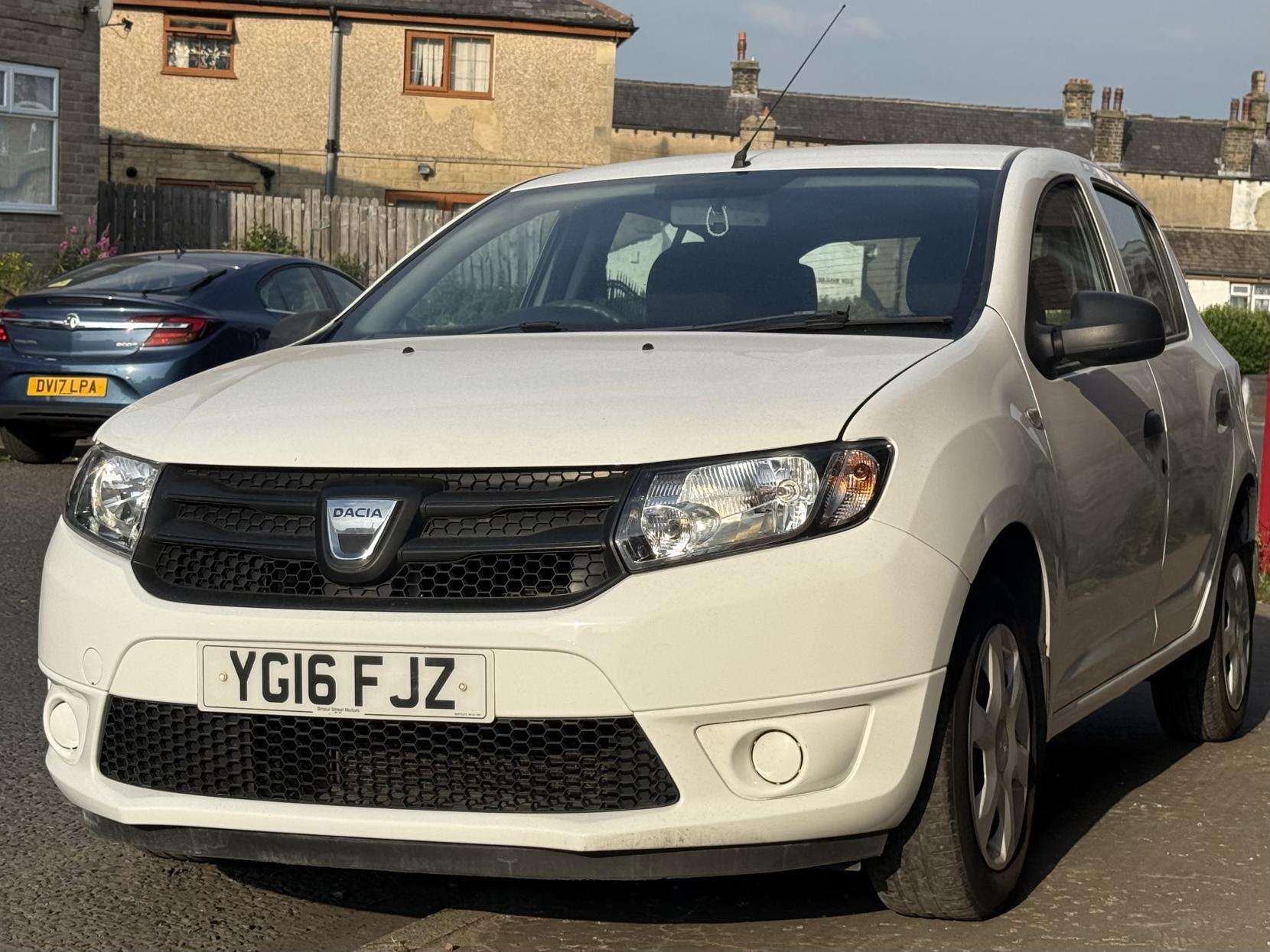 A 2016 DACIA SANDERO 1.2 Ambiance Hatchback 5dr Petrol Manual Euro 6 (75 ps) A 2016 DACIA SANDERO 1.2 Ambiance Hatchback 5dr Petrol Manual Euro 6 (75 ps)