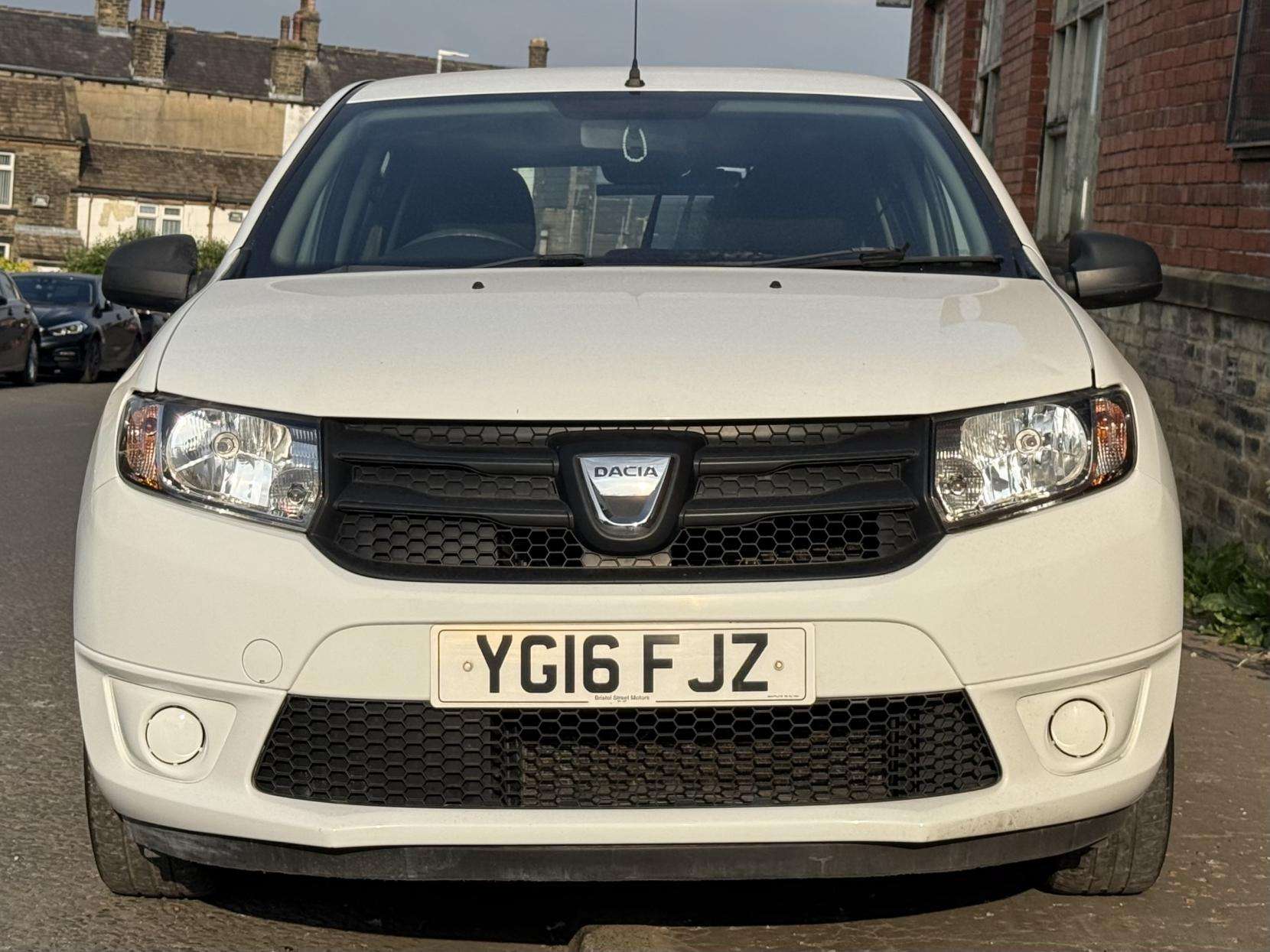 A 2016 DACIA SANDERO 1.2 Ambiance Hatchback 5dr Petrol Manual Euro 6 (75 ps) A 2016 DACIA SANDERO 1.2 Ambiance Hatchback 5dr Petrol Manual Euro 6 (75 ps)