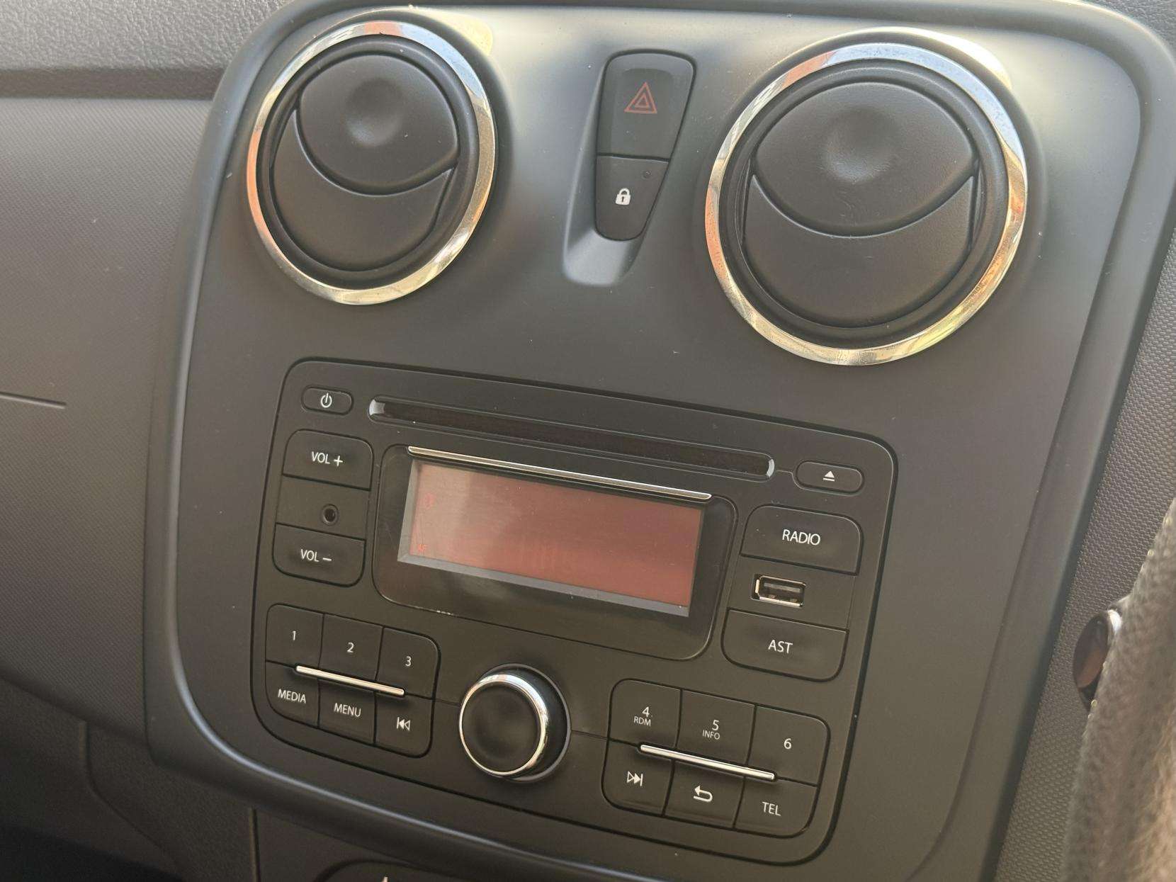 2016 DACIA SANDERO 2016 DACIA SANDERO