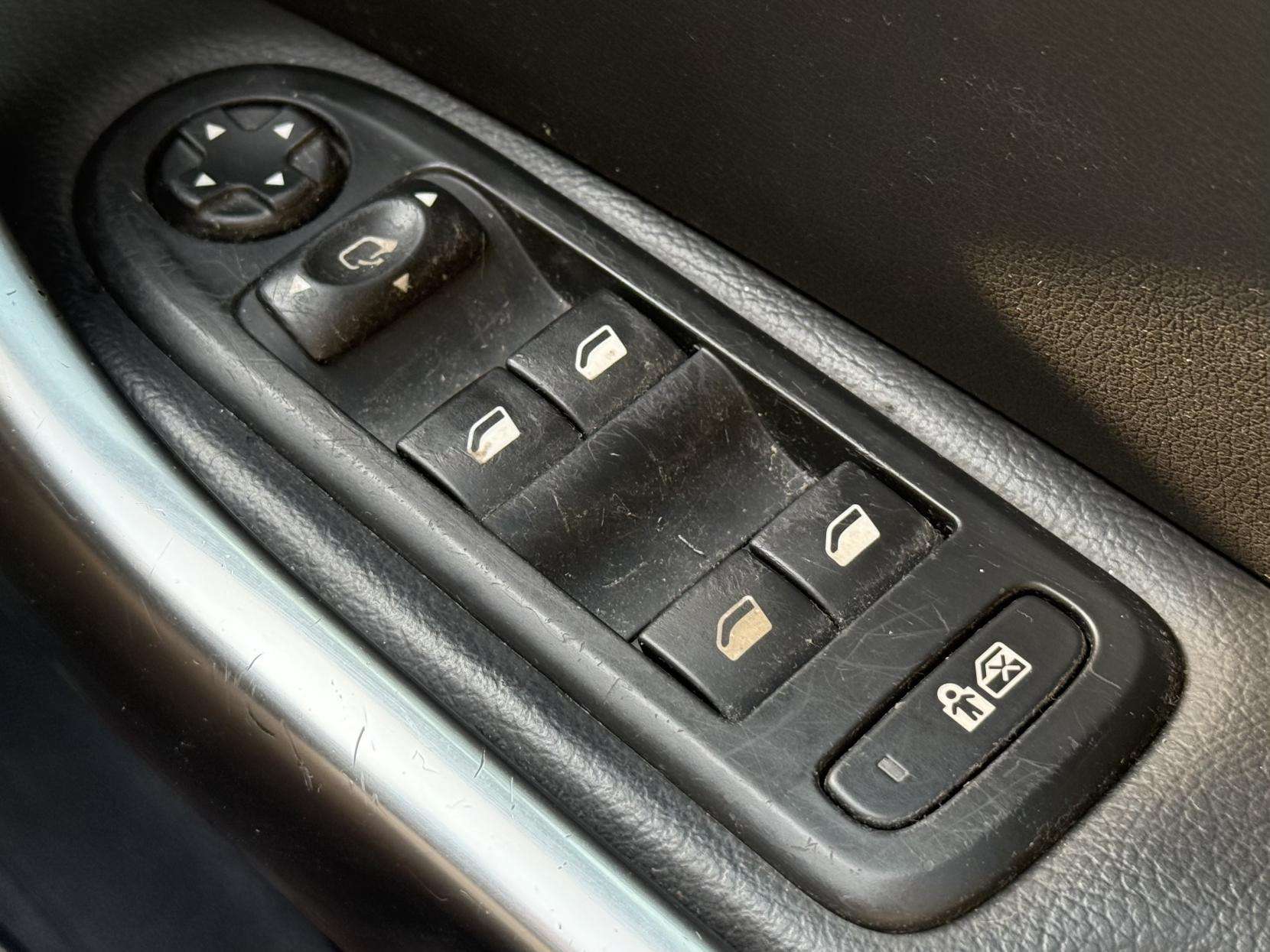 2012 PEUGEOT 308 SW 2012 PEUGEOT 308 SW