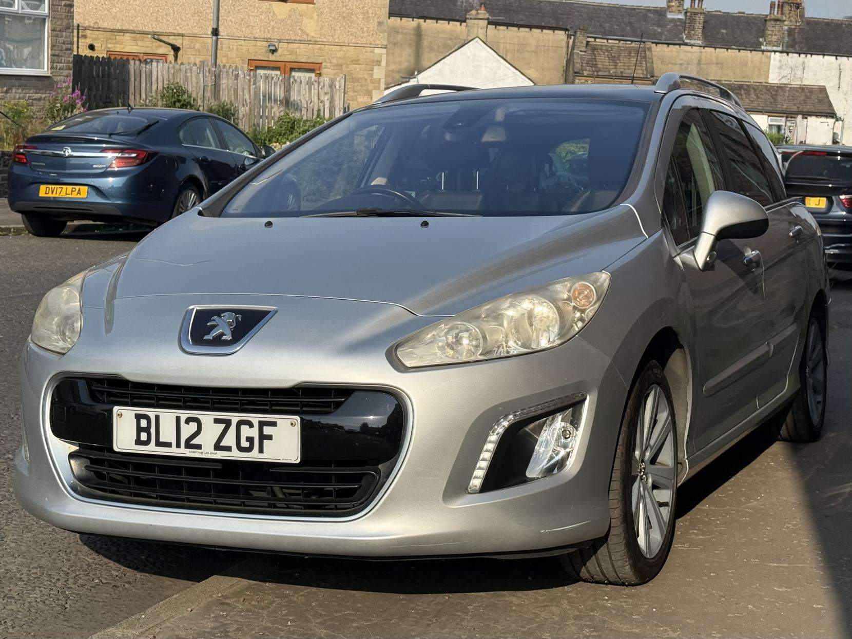 A 2012 PEUGEOT 308 SW 2.0 HDi Allure Estate 5dr Diesel Manual Euro 5 (150 ps) A 2012 PEUGEOT 308 SW 2.0 HDi Allure Estate 5dr Diesel Manual Euro 5 (150 ps)