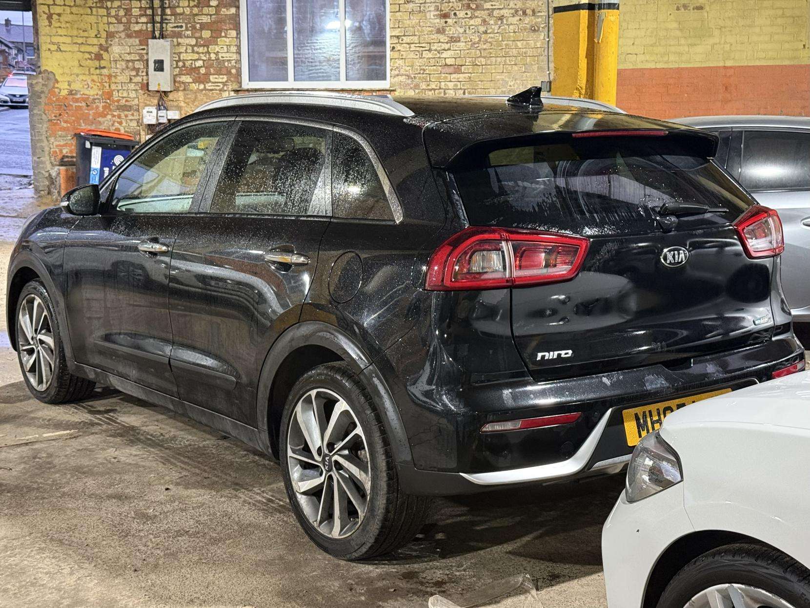 A 2019 KIA NIRO 1.6h GDi GPF 4 SUV 5dr Petrol Hybrid DCT Euro 6 (s/s) ( 16in Alloy) (139 bhp) A 2019 KIA NIRO 1.6h GDi GPF 4 SUV 5dr Petrol Hybrid DCT Euro 6 (s/s) ( 16in Alloy) (139 bhp)