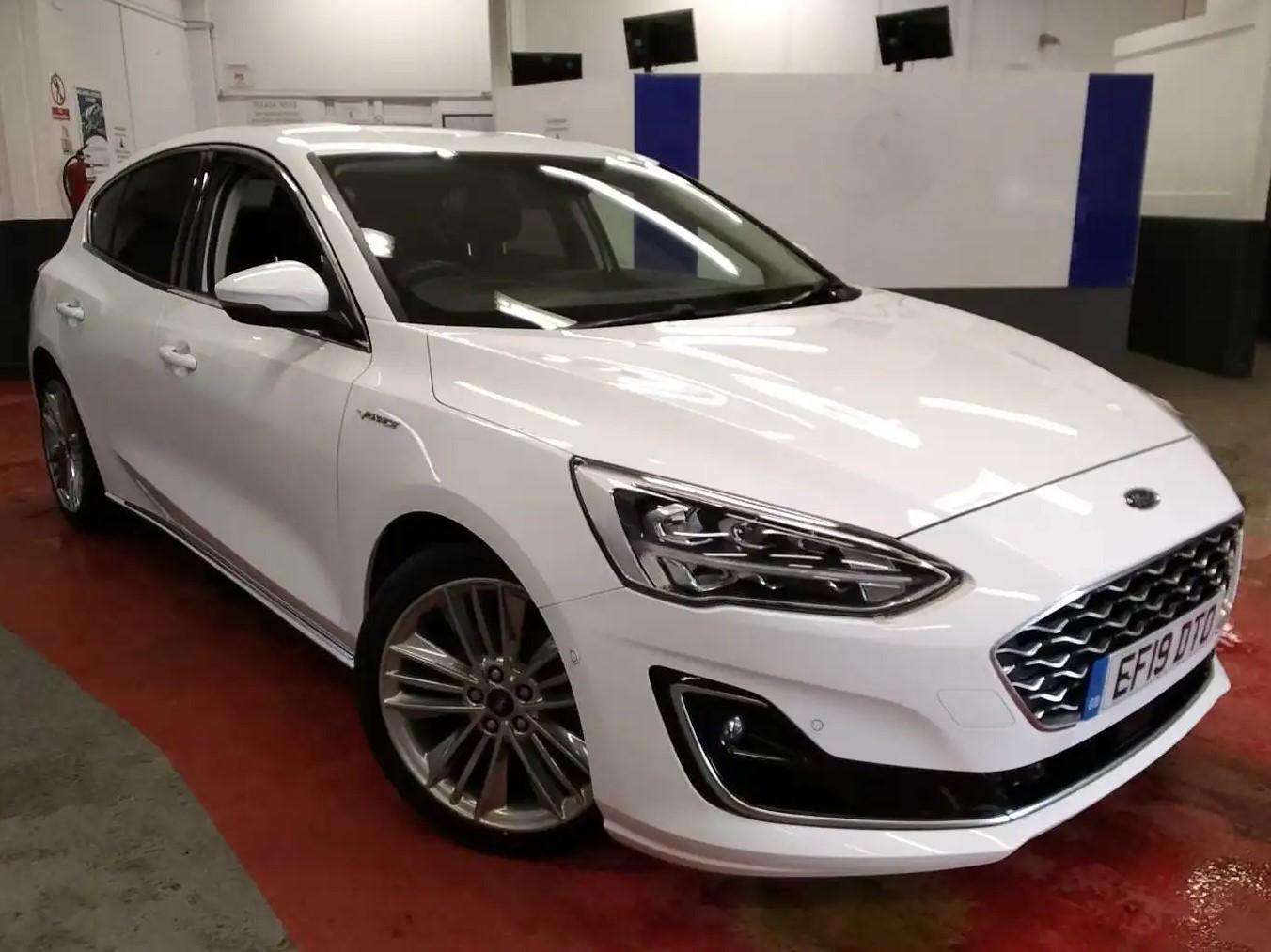 A 2019 FORD FOCUS 1.0T EcoBoost Vignale Hatchback 5dr Petrol Manual Euro 6 (s/s) (125 ps) A 2019 FORD FOCUS 1.0T EcoBoost Vignale Hatchback 5dr Petrol Manual Euro 6 (s/s) (125 ps)