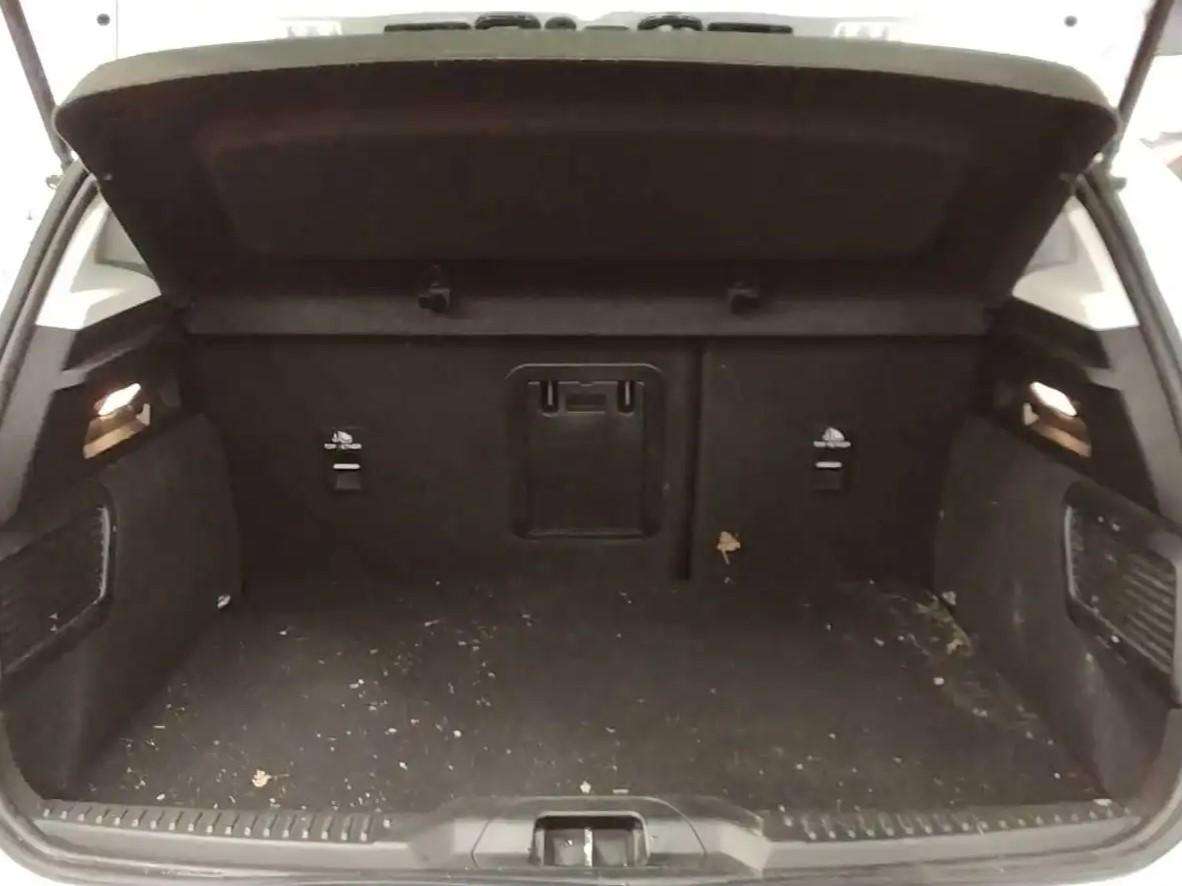 A 2019 FORD FOCUS 1.0T EcoBoost Vignale Hatchback 5dr Petrol Manual Euro 6 (s/s) (125 ps) A 2019 FORD FOCUS 1.0T EcoBoost Vignale Hatchback 5dr Petrol Manual Euro 6 (s/s) (125 ps)