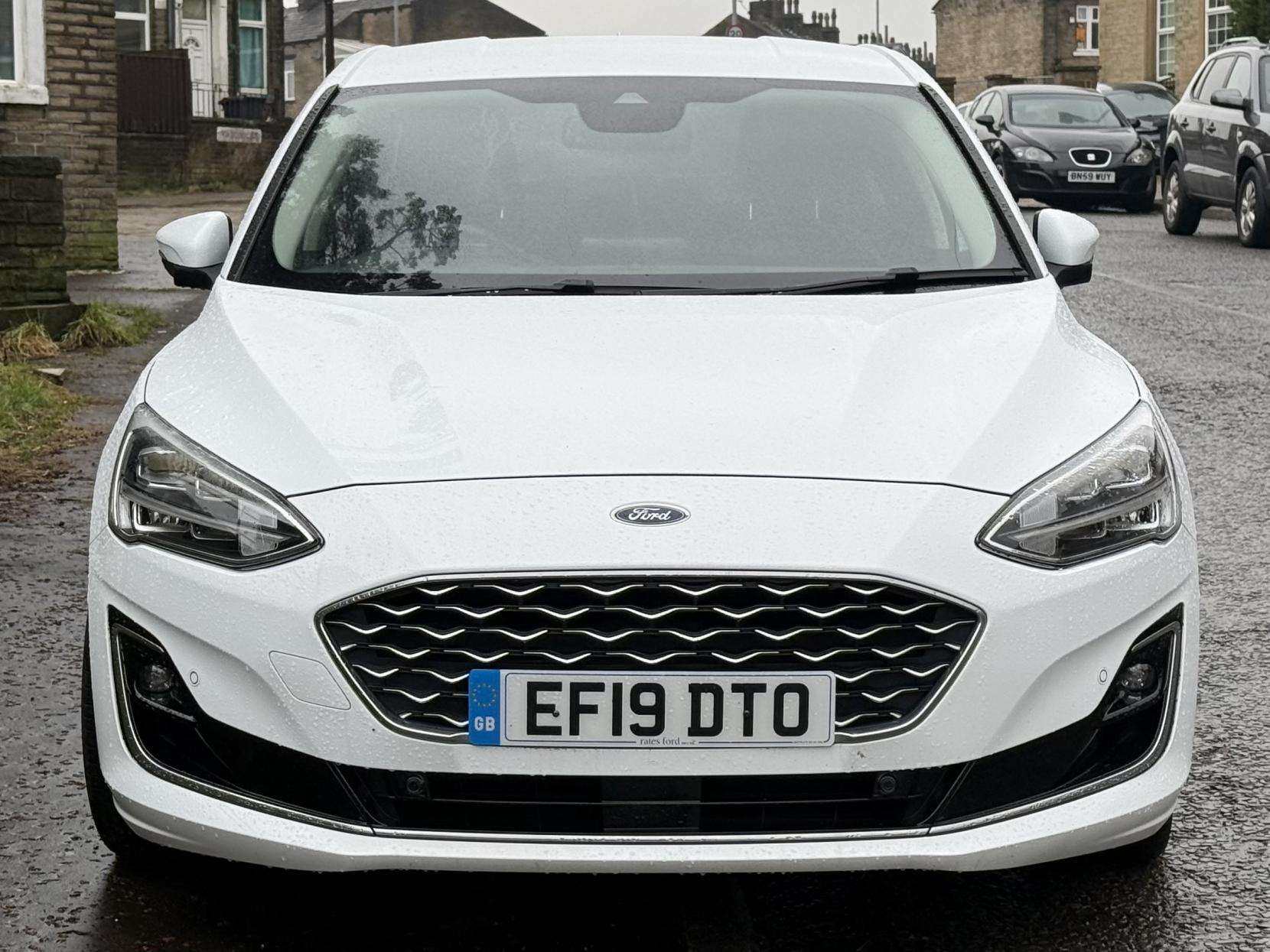 A 2019 FORD FOCUS 1.0T EcoBoost Vignale Hatchback 5dr Petrol Manual Euro 6 (s/s) (125 ps) A 2019 FORD FOCUS 1.0T EcoBoost Vignale Hatchback 5dr Petrol Manual Euro 6 (s/s) (125 ps)