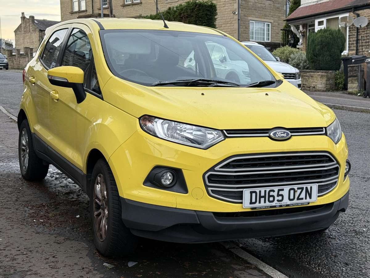 Check out this Ford Ecosport 2016 Petrol Manual