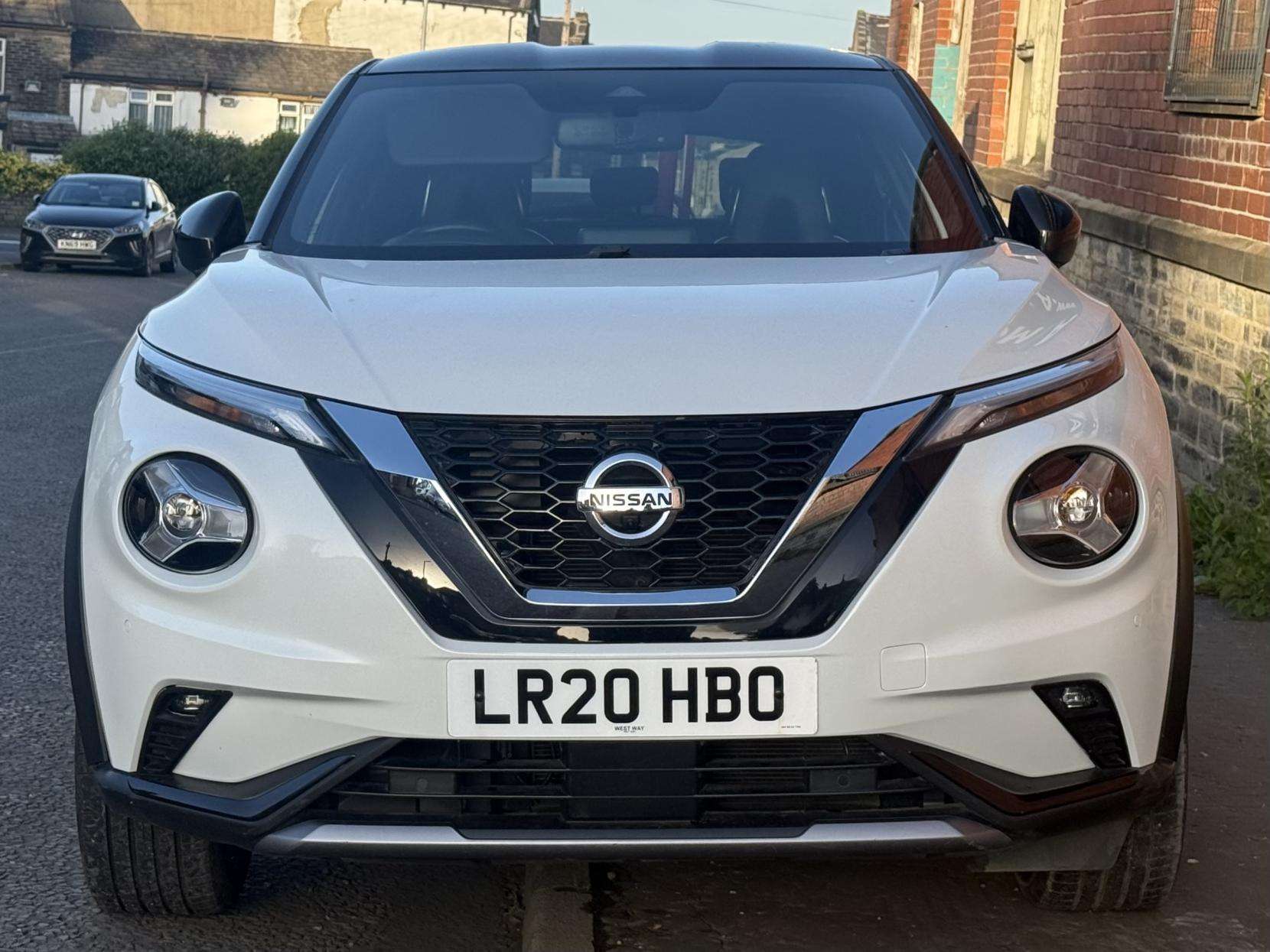 A 2020 NISSAN JUKE 1.0 DIG-T Tekna+ SUV 5dr Petrol Manual Euro 6 (s/s) (117 ps) A 2020 NISSAN JUKE 1.0 DIG-T Tekna+ SUV 5dr Petrol Manual Euro 6 (s/s) (117 ps)