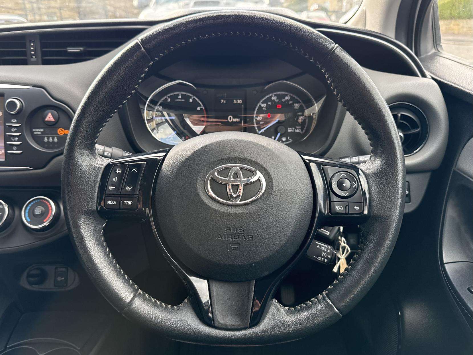 2018 TOYOTA YARIS 2018 TOYOTA YARIS