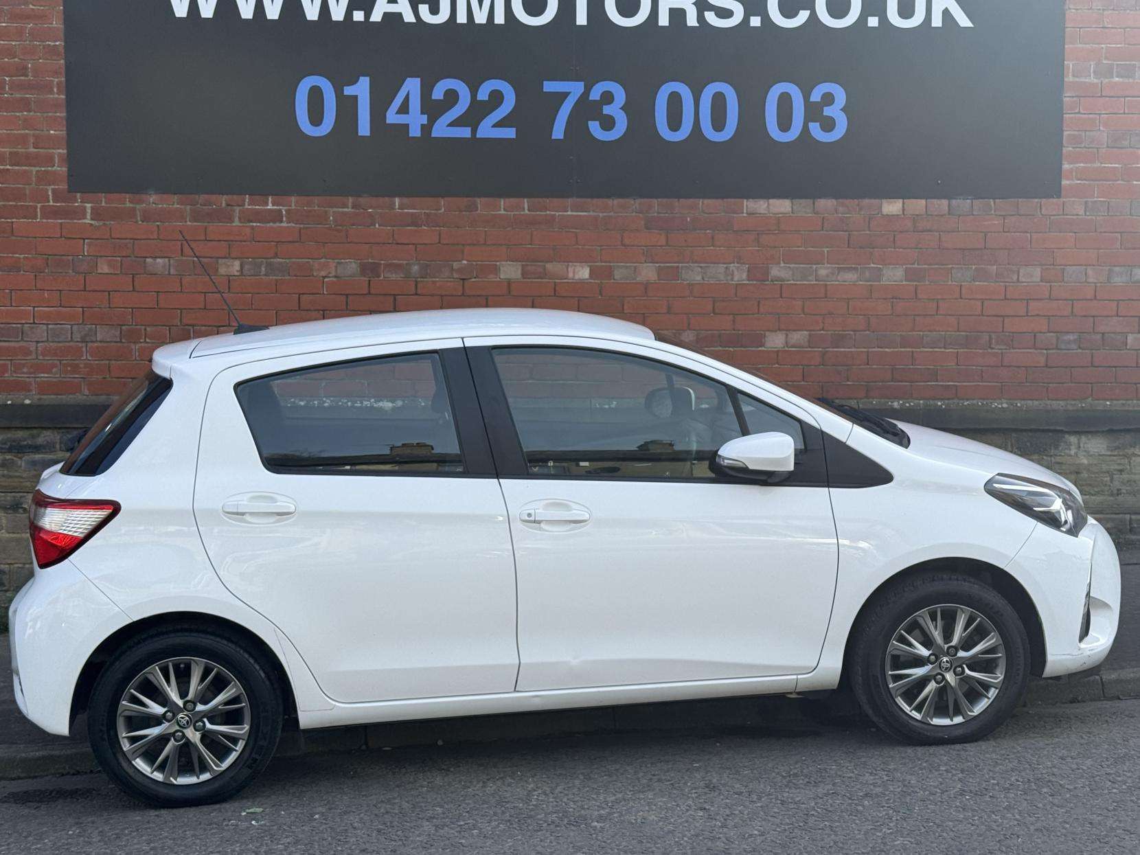 2018 TOYOTA YARIS 2018 TOYOTA YARIS