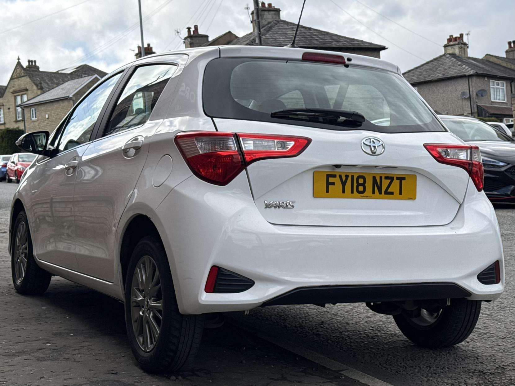 2018 TOYOTA YARIS 2018 TOYOTA YARIS