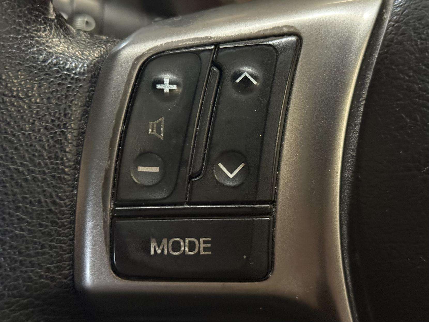 2016 TOYOTA YARIS 2016 TOYOTA YARIS