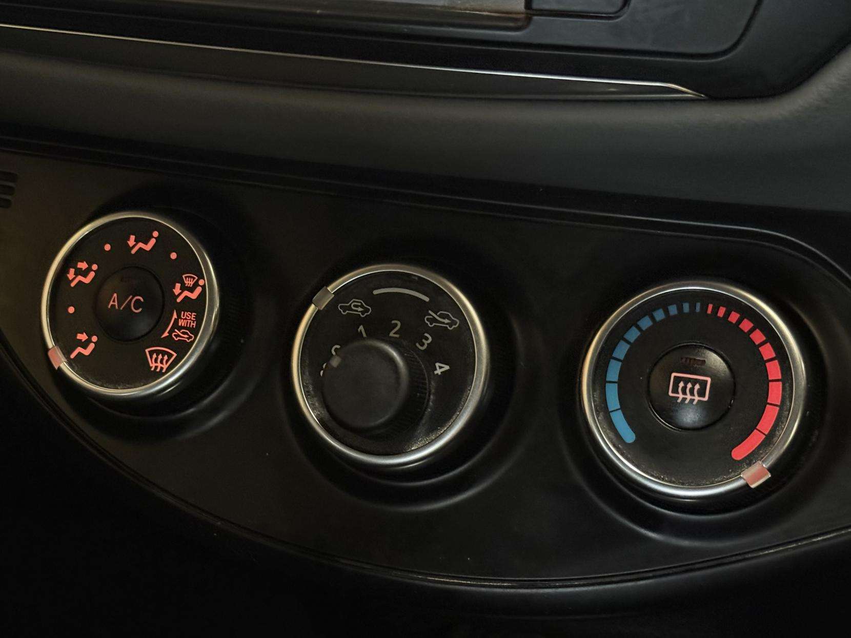 2016 TOYOTA YARIS 2016 TOYOTA YARIS