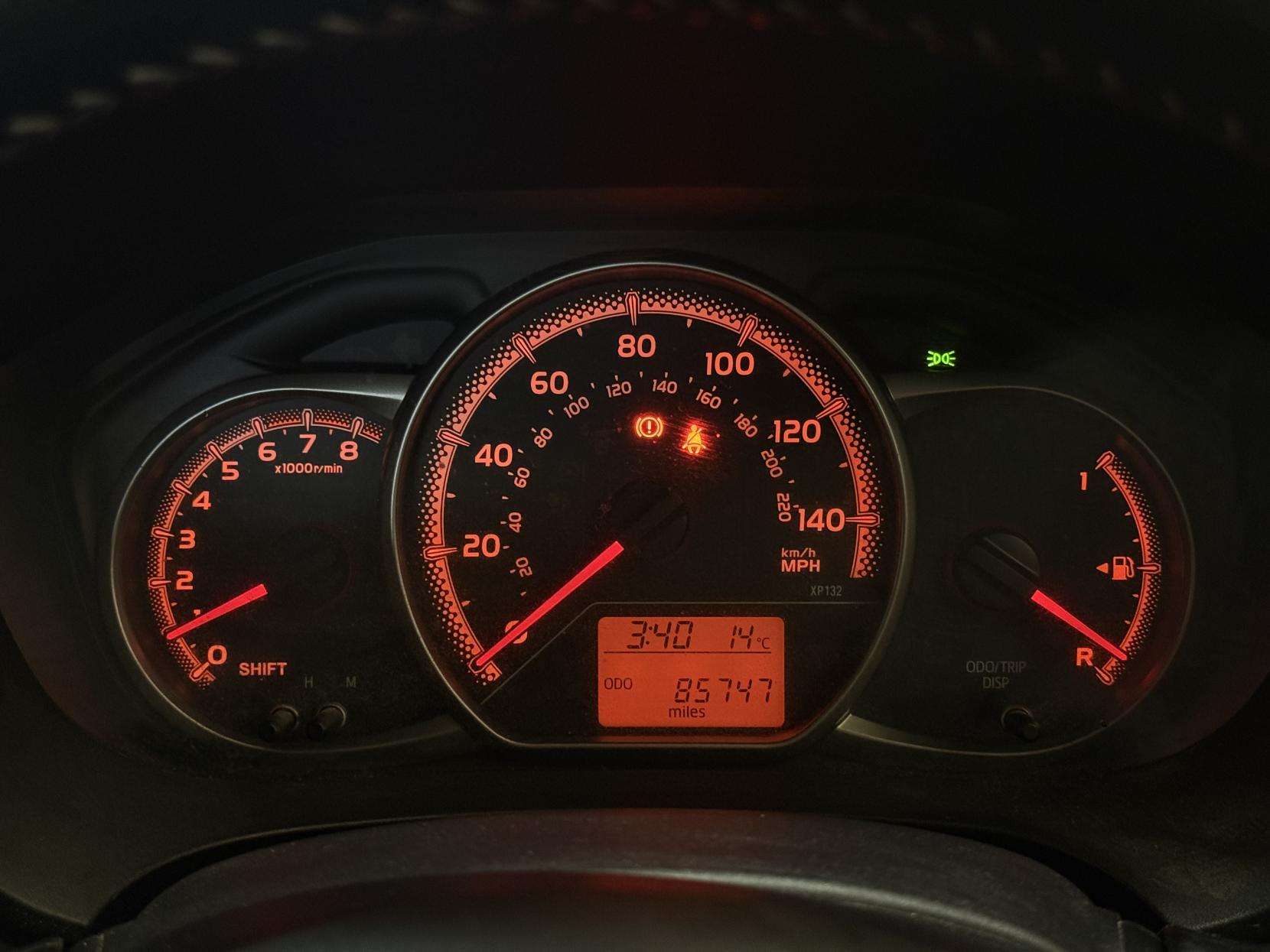 2016 TOYOTA YARIS 2016 TOYOTA YARIS