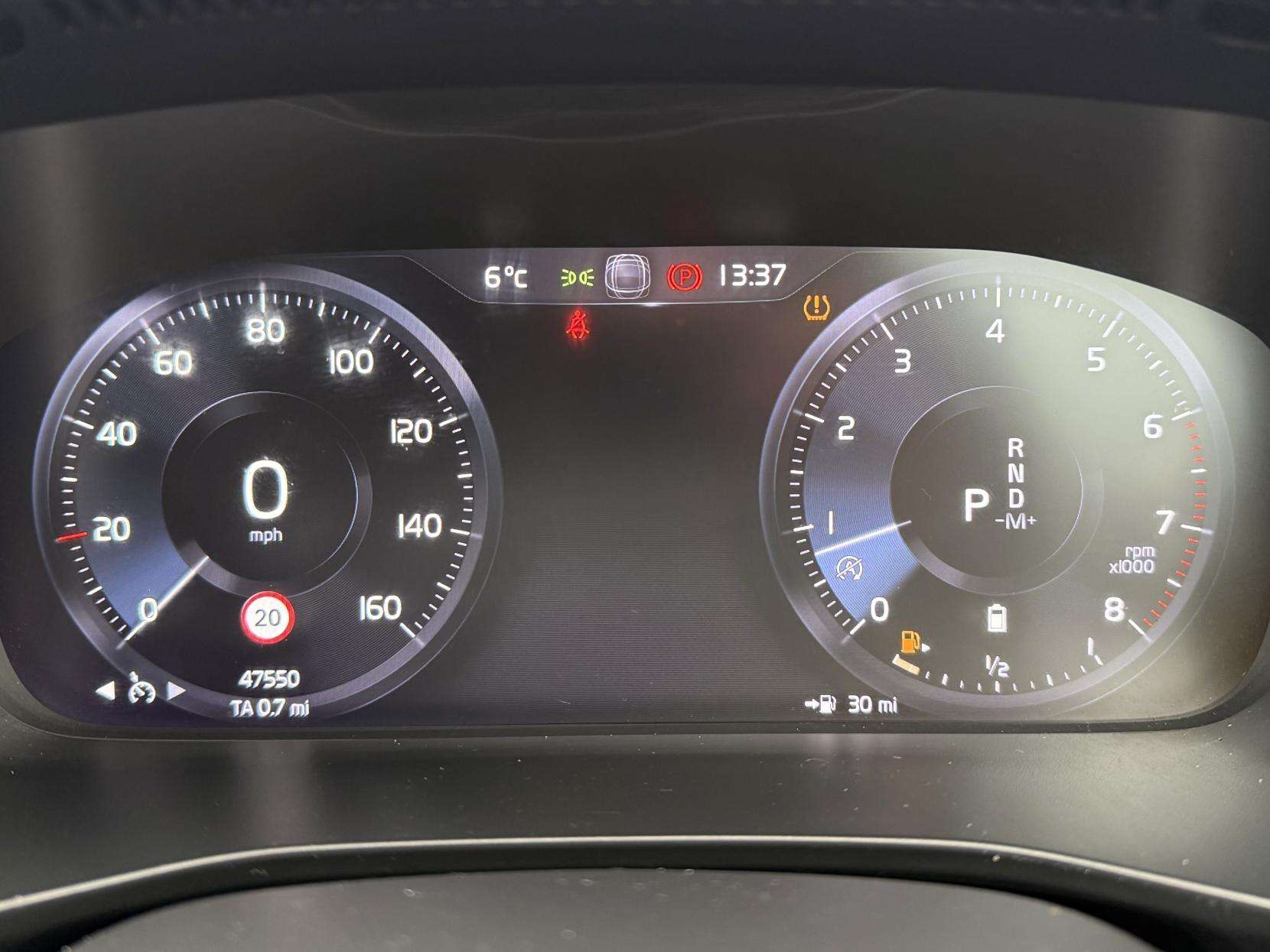 2021 VOLVO XC40 2021 VOLVO XC40