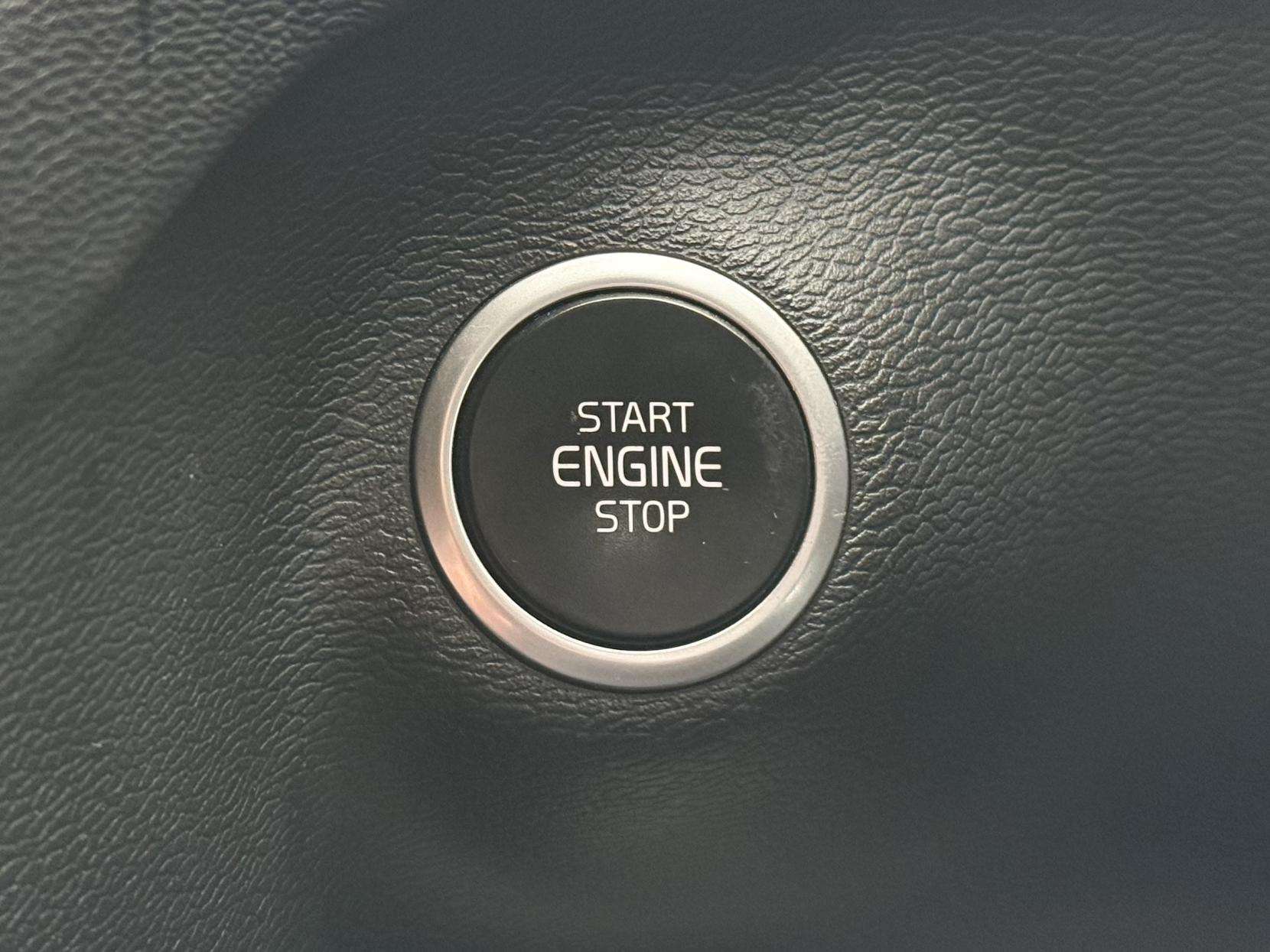 2021 VOLVO XC40 2021 VOLVO XC40